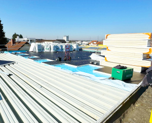 Energetische Flachdachsanierung der Halle in der Wiesenstraße 2