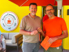 Ralf Stößel (Geschäftsführender Gesellschafter) und Frank Liebig (Dipl.-Ing. Architekt) bei feierlichen Schlüsselübergabe